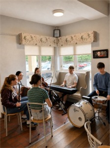 Music evenings in An tSean Bheairic, An Fál Carrach, Co. Donegal, Ireland
